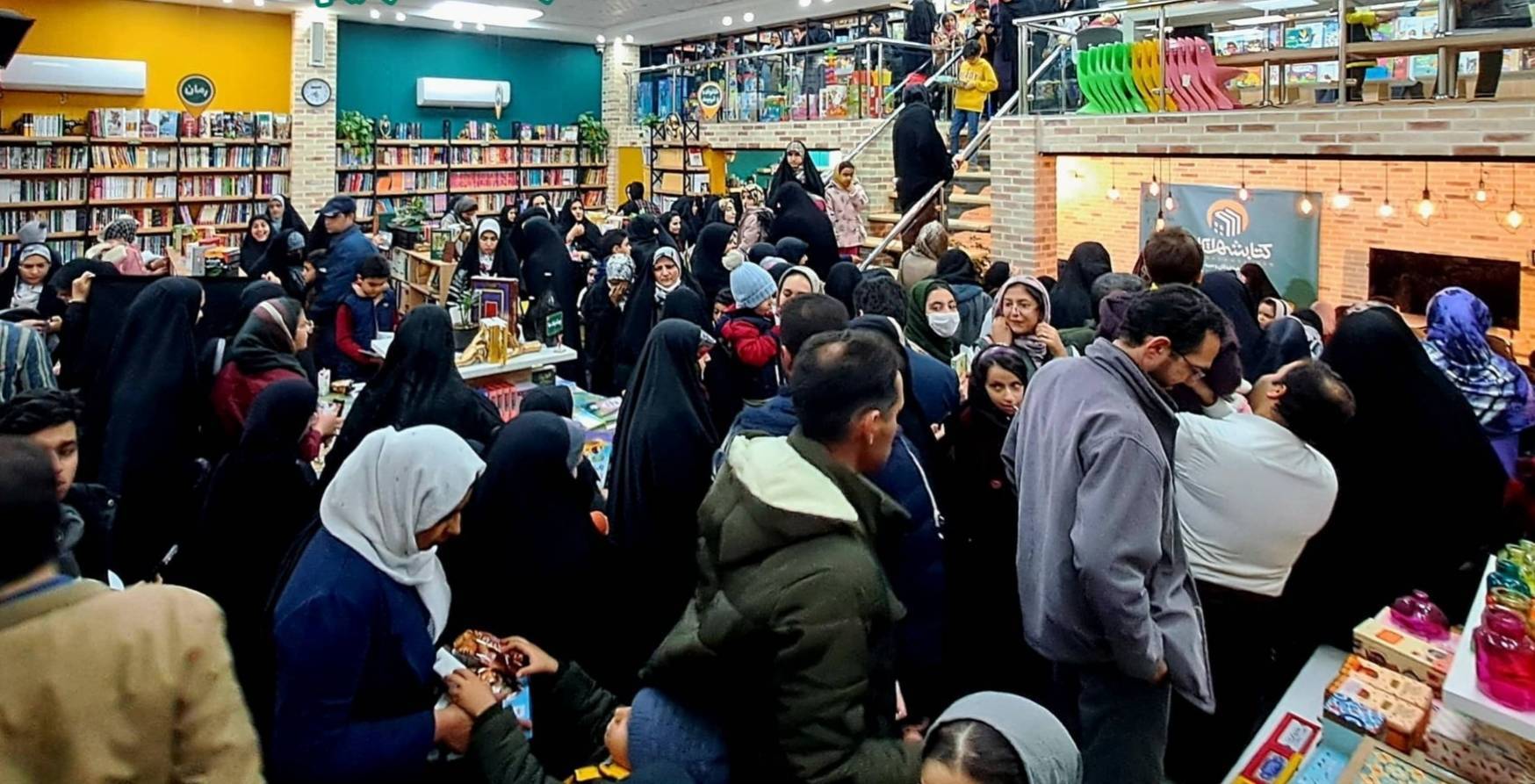 تاکید بر سخنان رهبری در مورد وظیفه ملی و دینی «کتابخوانی» تاکید بر سخنان رهبری در مورد وظیفه ملی و دینی «کتابخوانی»