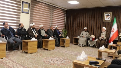 دیدار مدیرکل و کارکنان سازمان تبلیغات اسلامی استان با نماینده ولی فقیه در کردستان