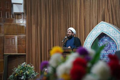 نشست تبیینی مسئولان هیئات مذهبی و مداحان اهواز برگزار شد