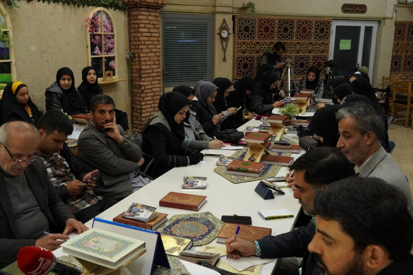 نشست صمیمی سرپرست اداره کل تبلیغات اسلامی همدان با اصحاب رسانه