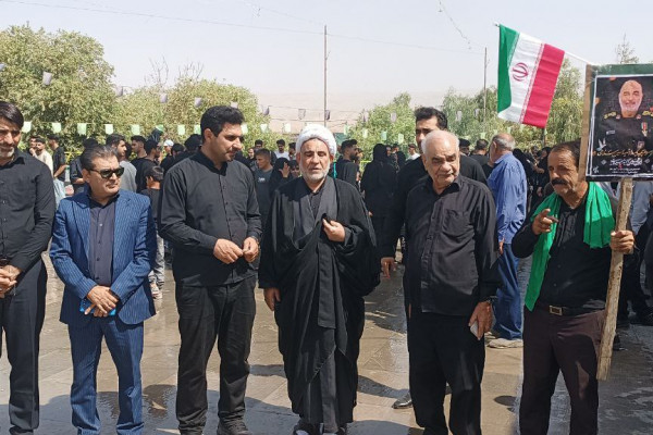 برگزاری همایش پیاده روی ۱۵کیلومتری جامانده اربعین حسینی در شهرستان دره‌شهر
