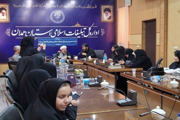 خبرنگاران، افسران خط مقدم نبرد روایت‌ها هستند