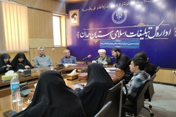 خبرنگاران، افسران خط مقدم نبرد روایت‌ها هستند