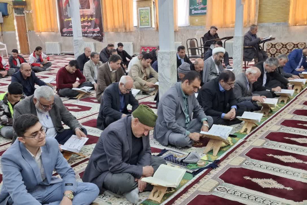 برگزاری محفل جزءخوانی قرآن کریم در مسجدجامع شهر بدره