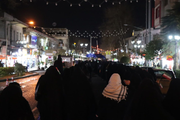 شکوه غیرت و عظمت مردم سوگوار رشت در شب قدر و خونخواهی از رهبر شهید امت