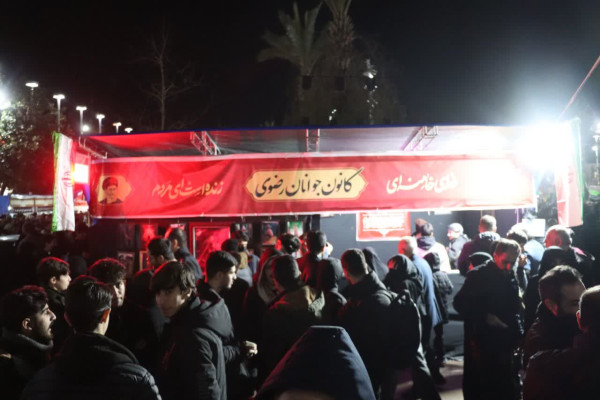 حضور پرشور مواکب گیلانی در این میدان، نمادی از اتحاد و همبستگی در سوگ رهبر شهید امت است.