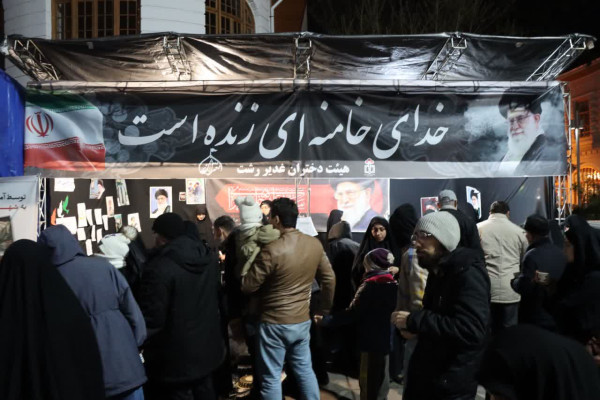 حضور پرشور مواکب گیلانی در این میدان، نمادی از اتحاد و همبستگی در سوگ رهبر شهید امت است.