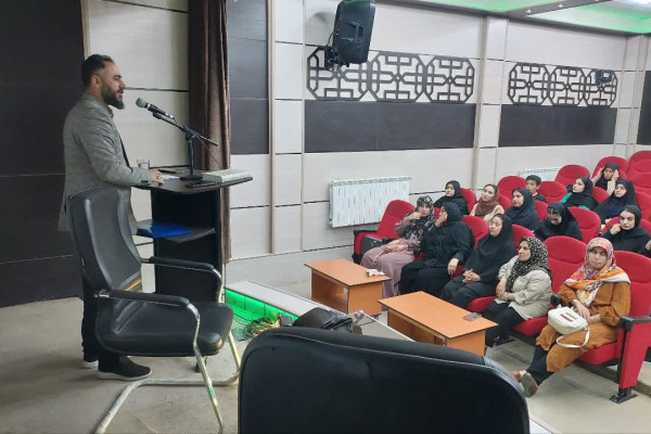 برگزاری کارگاه جهاد تبیین ویژه نوجوانان در اداره تبلیغات مریوان