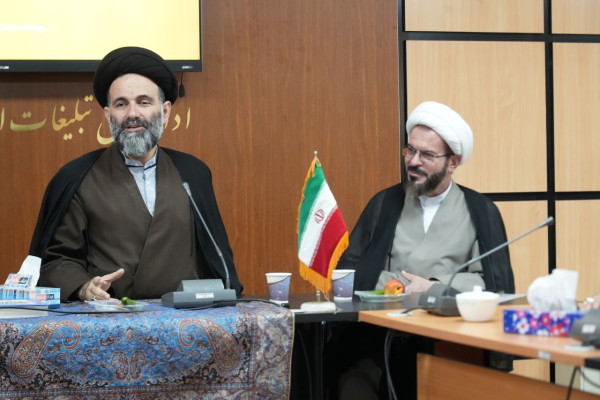 نشست تبیینی حجت الاسلام دکتر میرمـحمدیان مدیرعامل محترم بنیاد هدایت با مدیران ادارات تبلیغات اسلامی استان لرستان