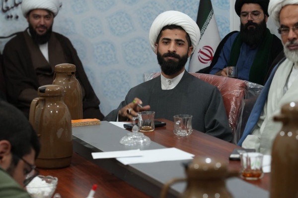 جلسه هم اندیشی حجت الاسلام دکتر میرمـحمدیان مدیرعامل محترم بنیاد هدایت با روحانیون مساجد طرح محراب شهرستان دورود