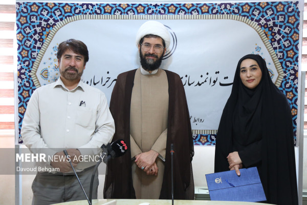 تجلیل از خبرنگاران خبرگزاری مهر در خراسان رضوی
