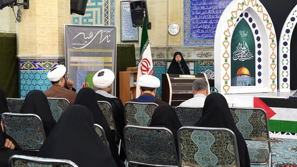 برگزاری محفل شعر ندای هبه در یزد