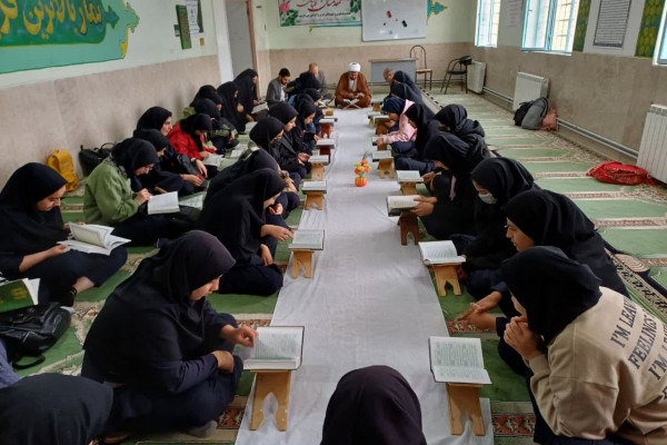 زندگی با آیه ها در مدارس شهرستان بدره